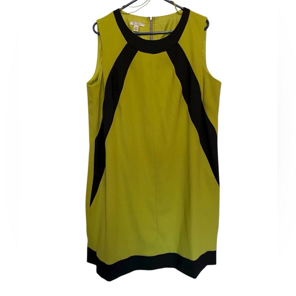 London Style Lime Green and Black Dress Woman’s 18W With Pockets!